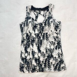 Marika Tank Top Back Twist Peekaboo Cutout black & gray ice dye built-in bra Med